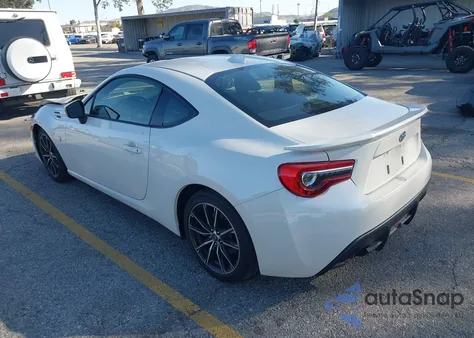 2019 Toyota 86 z USA, uszkodzony, nr VIN JF1ZNAA1XK8702312
